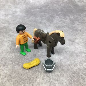 Playmobil Child Grooming Pony + Hay & Bucket-Black Hair Figure